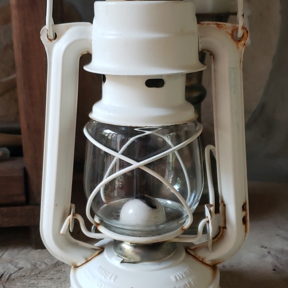Vintage Meva #864 Kerosene Lantern - Picture 3 of 9